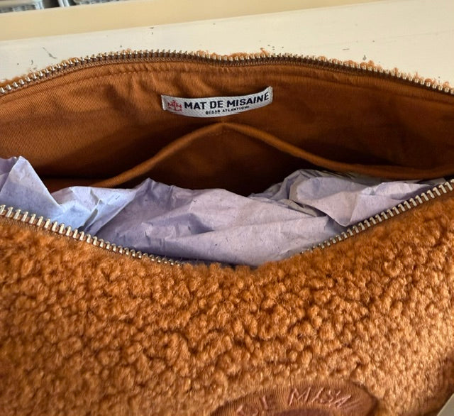 Mat de Misaine - BANA fanny pack with a faux fur effect