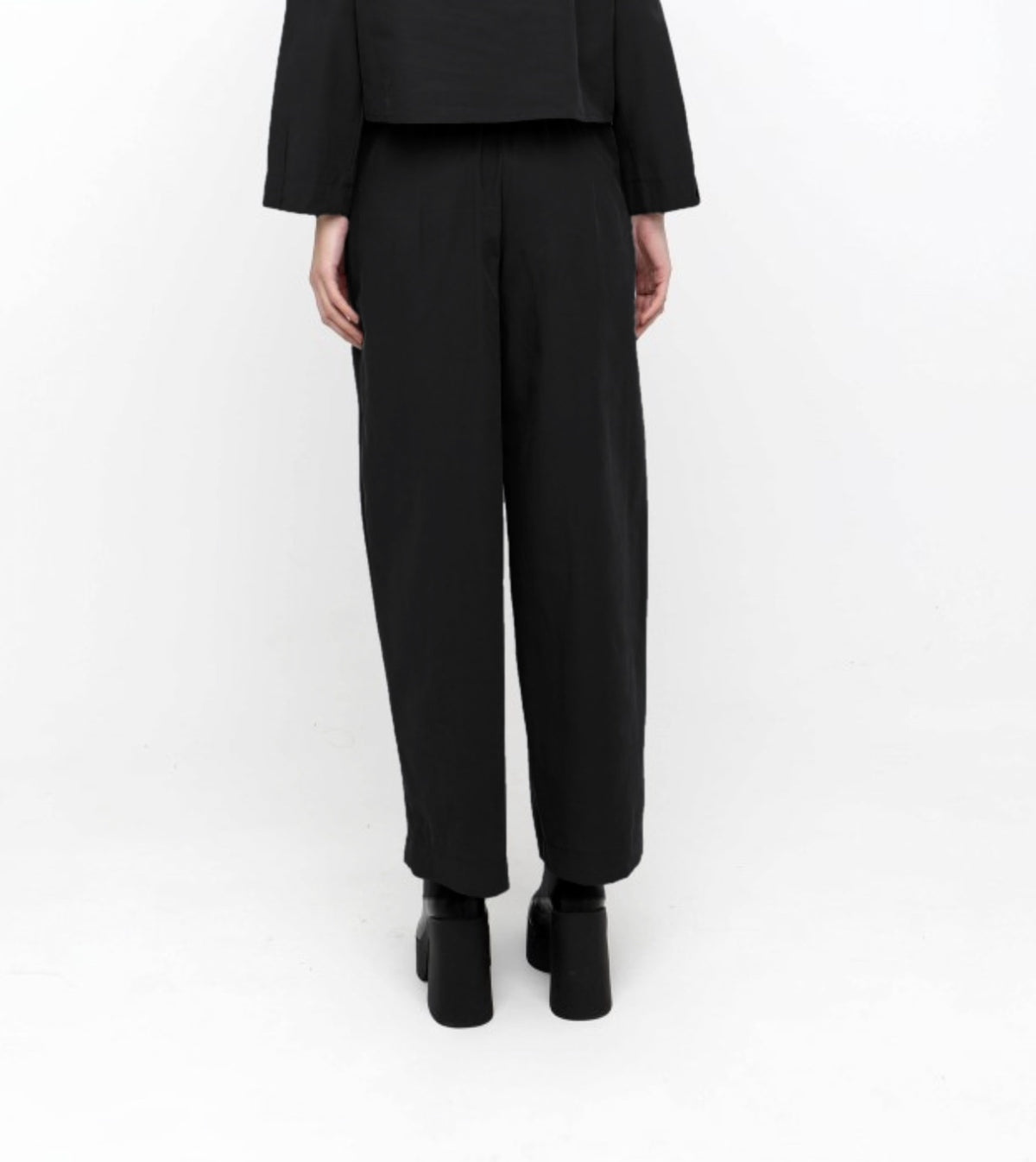 Ozai N Ku- Wide-Leg Pleated Trousers