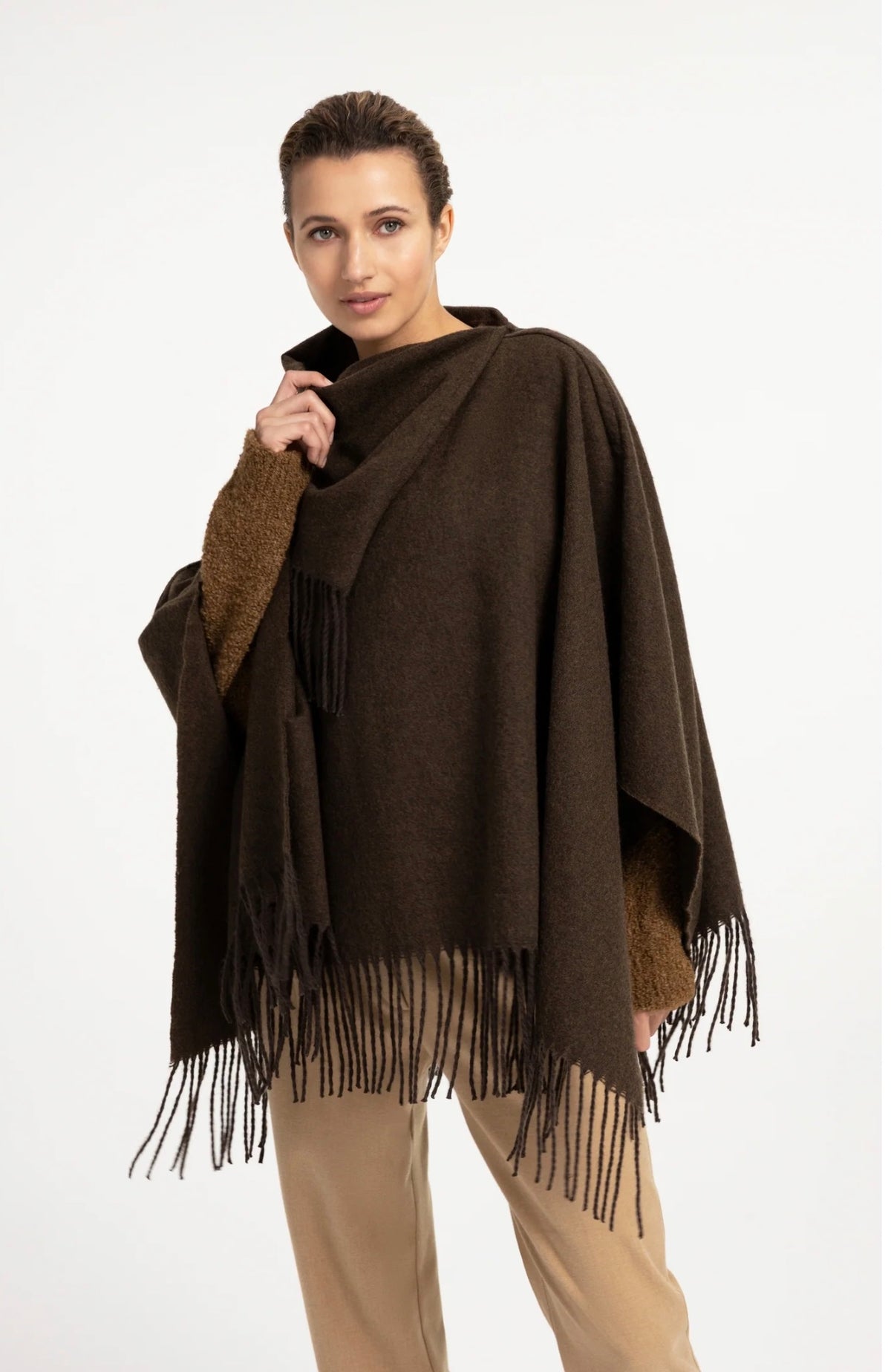 YaYa - Poncho with high neck and twisted fringes